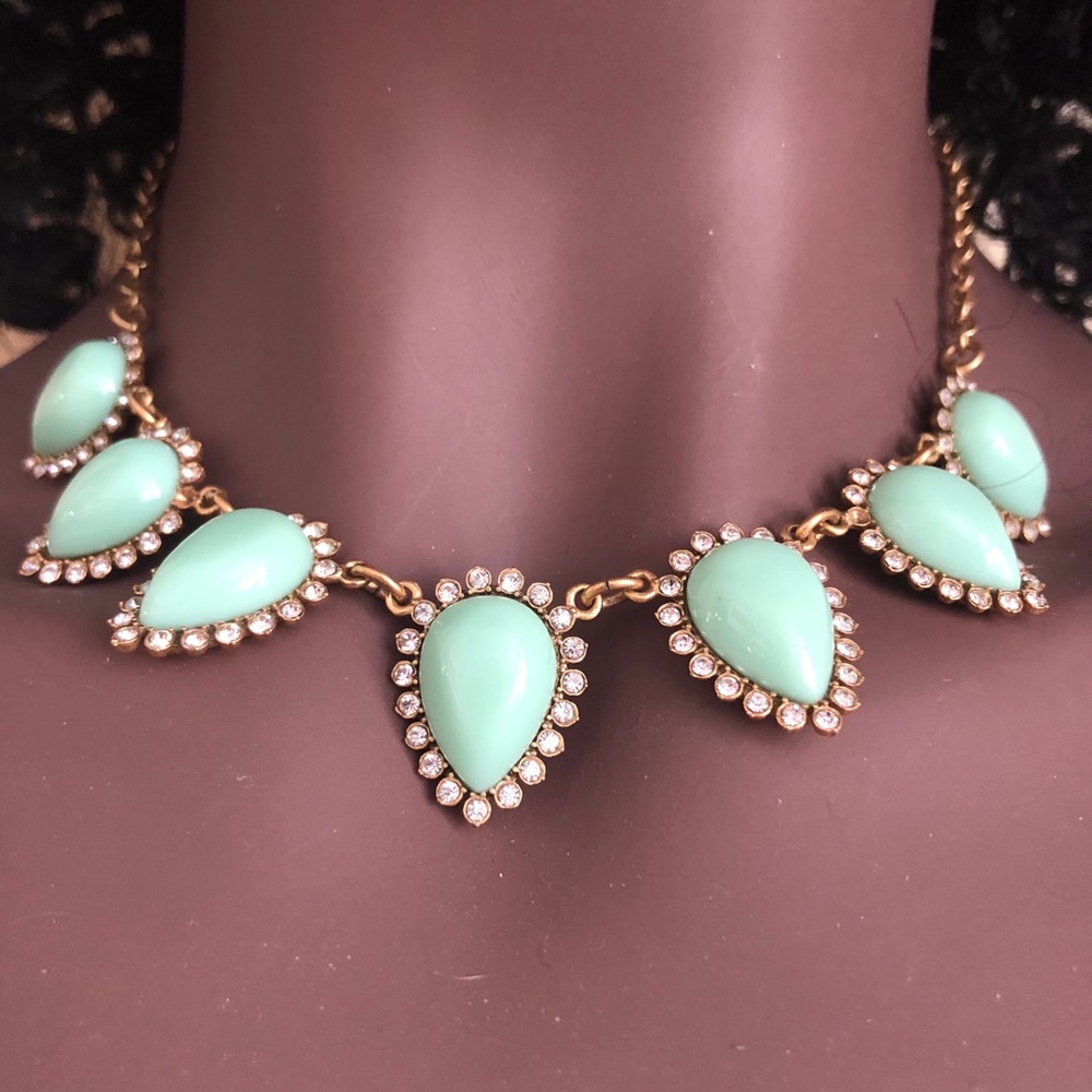 J CREW 💚 Sea Green Tear Drop Statement Necklace